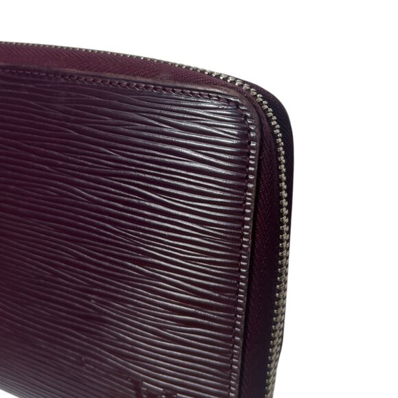 Louis Vuitton 2008 France Purple Epi Zip Around Wallet - Picture 4 of 14
